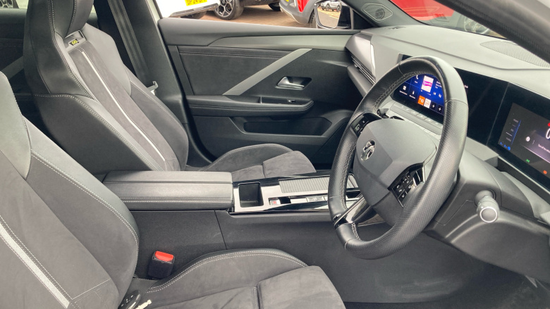 Vauxhall Astra 1.6 Plug-in Hybrid GSe 5dr Auto Hatchback